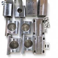 Pièces de boîtier de moteur et de boîte de vitesses en aluminium usinées CNC de précision sur mesure à cavités multiples