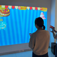 Mur de tir virtuel ultra-réactif en plastique pour intérieur, 60 images par seconde, avec kit de jeu de tir interactif à infrarouge pour pistolets jouets (13 éléments majeurs)
