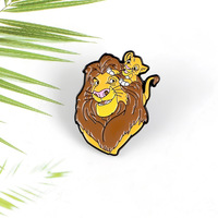 Broche en métal plaqué pour sac à dos en toile, accessoire de cinéma et de télévision HZ, motif petit Roi Lion Simba mignon pour étudiants
