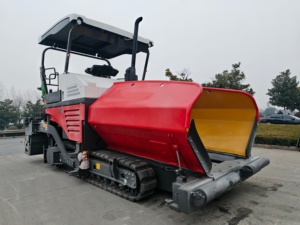 Productos Más Vendidos: Máquina de Pavimentación de Alto Rendimiento Rp903 con Capacidad de 900t/h, Ancho de Pavimentación de 3-9m, Accionamiento Hidráulico Completo para Carreteras - Product Image 5