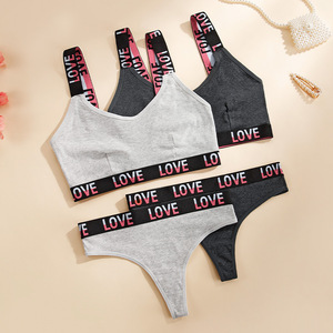 Airtamay Set Sportivo da Donna <span class=keywords><strong>2</strong></span> Pezzi, <span class=keywords><strong>Reggiseno</strong></span> Push-Up e Perizoma con Coppe Senza Ferretto in Cotone <span class=keywords><strong>a</strong></span> Coste per Yoga e Fitness - Product Image 3