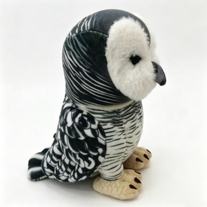 Regalo personalizado para amantes de las búhos, peluche de búho a rayas blancas y negras, decoración de dormitorio con temática de la naturaleza. - Product Image 5