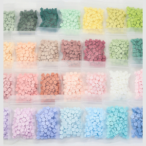 Sachet de 40g de perles de cire à cacheter en forme de fleur de cerisier, 100 pièces, multicolores, pour sceau de cire, scellage d'enveloppes, vente en gros - Product Image 1