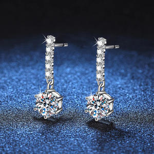 Orecchini Pendenti in Oro Bianco con Diamanti, Argento 925, Taglio Brillante Rotondo, Montatura a Griffe, Gioielli Classici da Sposa per Donna - Product Image 3