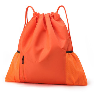 Zaino Sportivo Impermeabile Personalizzato con Coulisse per Calcio e Attività all'Aperto - Product Image 1