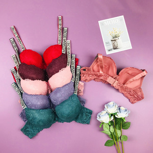 ชุดชั้นในลูกไม้เซ็กซี่แบบมีเส้นขอบขอบประดับพลอยเทียมบางแข็งชุดชั้นในสตรีแบบถักสไตล์รัสเซียตะวันออกกลาง - Product Image 1