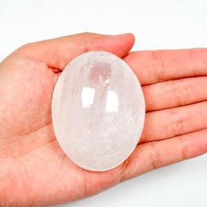 Piedras de cristal de cuarzo transparente Cuarzo curativo Forma libre Artesanía de cristal natural Piedras de Palma de cuarzo transparente pulido para Decoración - Product Image 2