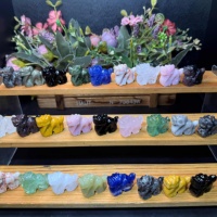 Vente en gros d'artisanat en cristal de guérison naturel sculpté cadeaux de souvenir de dragon chinois autres métiers en cristal