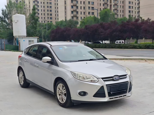 Voiture d'occasion la plus vendue en <span class=keywords><strong>2014</strong></span>, FORD <span class=keywords><strong>Focus</strong></span>, manuelle/automatique, 1.6L, véhicule confortable et économique - Product Image 3
