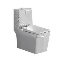 Nouvelle toilette monobloc de luxe plaquée or à double chasse et siphon intégré