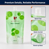 Pochette souple verticale de 200 ml (6,76 fl oz) avec bec verseur et trou de suspension, en OPP/NY/PE de 160 microns, finition mate, imperméable, pour gel douche, disponible en vert/rouge/blanc