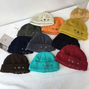 Bonnet tricoté en acrylique personnalisé avec logo OEM, style pêcheur, effet vieilli, avec clous, pour la plage et les affaires, haute qualité, vente en gros - Product Image 1