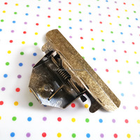 Clip à ressort en papier vintage de style ancien en laiton antique bronze 85mm pince à presse-papiers papillon en métal pour dossier de carte de menus