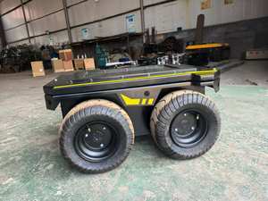 Petit véhicule terrestre électrique tout-terrain à 4 roues motrices (UGV) sans pilote avec chenilles en caoutchouc pour le transport de marchandises, robot UGV - Product Image 3