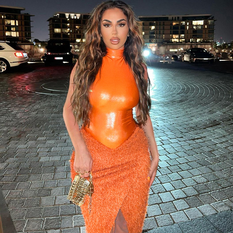 Женский комплект из двух предметов, топ без рукавов с высоким воротником из искусственной кожи и юбка с разрезом и бахромой, 2022