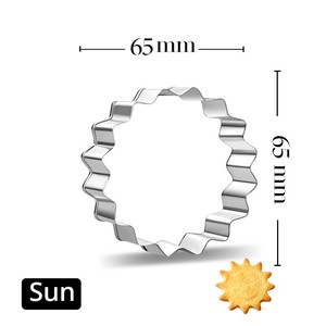 Ensemble de moules à biscuits en acier inoxydable de qualité alimentaire avec soleil et lune croissante pour des activités de pâtisserie amusantes en famille - Product Image 3