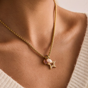 Collier en chaîne dorée avec pendentif étoile, cœur rose, perle et zircon pour femme, à porter au quotidien - Product Image 2
