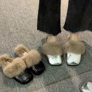 Ciabatte da donna senza schienale con punta quadrata, in pelliccia effetto stropicciato, morbide e comode, alla moda, per l'inverno, da interno ed esterno - Product Image 1