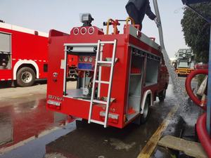 Camion de pompiers DongFeng à double cabine avec mini-citerne à eau de 1000 litres - Offre Spéciale - Product Image 5