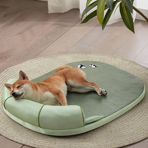 C'est un lit rafraîchissant pour chien, amovible et lavable, adapté à l'été et à toutes les saisons. Il peut également servir de lit pour chien ou chat. - Product Image 1