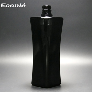 Recubrimiento en aerosol negro 500ml 700ml 750ml Botella de vodka de licor de vidrio con impresión personalizada Bouteille En Verre Avec Bouchon - Product Image 6