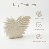 Vase de table en céramique blanche opaque, design moderne et créatif Eastern Rock, pour fleurs fraîches ou séchées, idéal pour meuble TV ou salon.