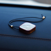 Diffuseur de parfum pour voiture en bois gravé personnalisé, rechargeable, pendentif désodorisant, flacons d'aromathérapie, décoration
