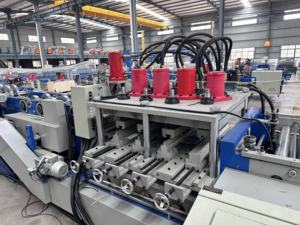 Neues Modell veränderbare <span class=keywords><strong>c</strong></span> z Abschnitt Pfette Kalt walzen maschine <span class=keywords><strong>c</strong></span> z Pfetten walzen form Produktions linie für Dachbahn - Product Image 4