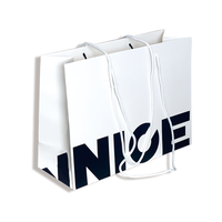 Sac de shopping rose personnalisé avec logo de marque de luxe, écologique, blanc, pour boutique de chaussures, avec longue poignée et ruban