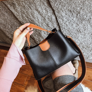 Nouveau Sac Fourre-tout Femme en Cuir PU Grande Taille Style Rétro, Sacs à Main Couleurs Contrastées, Sac Bandoulière Rétro pour Femme Idéal pour l'<span class=keywords><strong>Été</strong></span> et les Trajets Quotidien - Product Image 4