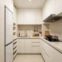 Armoires de cuisine modernes sur mesure, design en bois artisanal avec panneaux en contreplaqué, ensembles complets d'armoires de cuisine