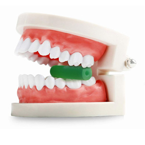 Estuche portátil cuadrado elegante y creativo para guardar dentaduras postizas, aparatos de ortodoncia y removedores de dientes. - Product Image 1