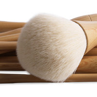 Set sikat perjalanan kosmetik pegangan kayu penuh, serat nilon putih pinggang tipis dengan kantong kosmetik personalisasi Set kuas rias