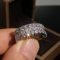 Kadınlar için Kübik Zirkonya Baget Küme Yüzük, 13mm, Beyaz Altın Kaplama Pirinç Pave Taşlı Bant