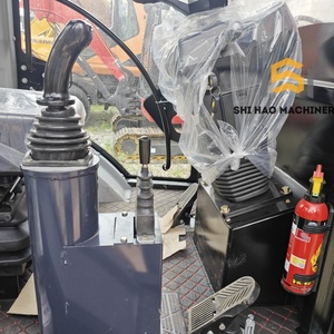 Excavatrice sur chenilles CAT 420F, machine hydraulique Caterpillar, vente en promotion pour la préparation des sites et l'aménagement paysager - Product Image 5