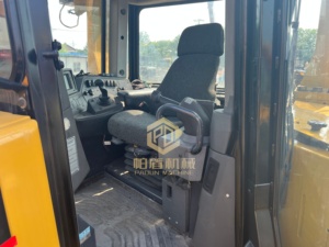 รถเกลี่ยดิน D8T แมวมือสองรถเกลี่ยดิน D7R D9R D8R D7H - Product Image 2