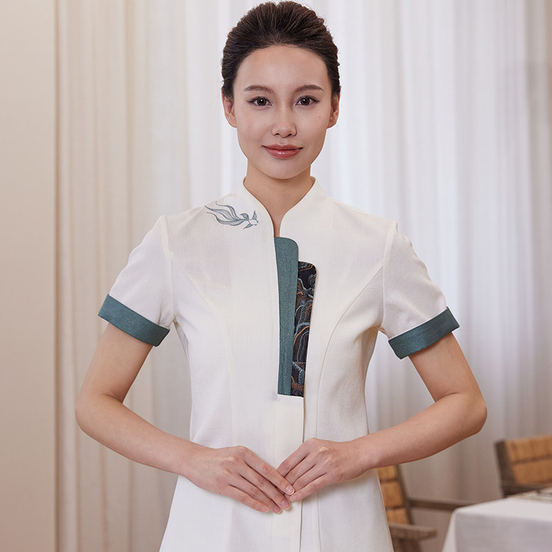 Vêtements courts pour femmes, blancs et verts