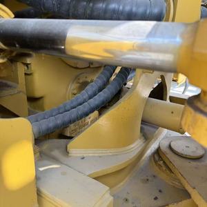 รถตักล้อยาง Caterpillar 966H มือสอง สำหรับงานหนัก พร้อมบุ้งกี๋หน้า สำหรับงานก่อสร้างและงานดิน - Product Image 5