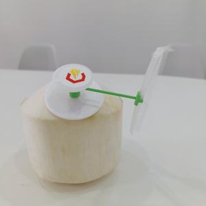 Abridor fácil de coco de plástico con diseño de prensa de pulgar para una apertura rápida - Product Image 6