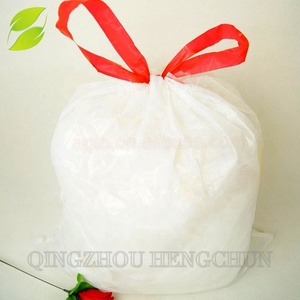 Sacs poubelles de cuisine robustes HC de 13 gallons en PEHD transparent recyclable, gaufrés, avec cordon de serrage et soufflet inférieur, pour supermarchés et expositions - Product Image 2