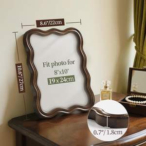 Cadre photo vintage en bois à bords ondulés 4x6 et 5x7 pouces - Cadre photo de bureau sculpté à trois couches pour la décoration intérieure - Product Image 2