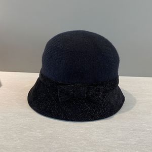 Vente en gros de chapeaux élégants Fedora avec nœud pour femme Chapeaux en polyester Bonnets seau d'hiver vintage élégants - Product Image 3