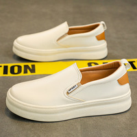 Chaussures pour hommes, chaussures de skate respirantes, tendance et polyvalentes pour hommes sportifs, chaussures décontractées en cuir souple et une paire de baskets blanches