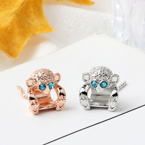 Collection de perles animales à gros trous personnalisées, en alliage, avec têtes de singe, <span class=keywords><strong>patte</strong></span> d'ours, élan et tête de lion incrustées de diamants - Product Image 4