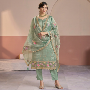 Traje Tradicional de Mujer Dhwaja Export, en Georgette Dorado con Imitación de Oro, Largo hasta el Tobillo, Semi-Cosido, con Bordado y Trabajo Zari, para Bodas - Product Image 1