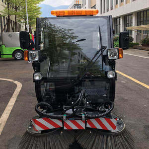 Machine de nettoyage routier à quatre roues motrices, machine de nettoyage routier intérieure et extérieure - Product Image 6