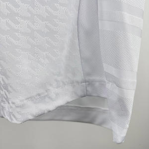 Maillots de football de la série Royal Retro <span class=keywords><strong>Madrid</strong></span> OEM avec impression Raul Ronaldo Zidane Bel, uniforme de football en gros - Product Image 6