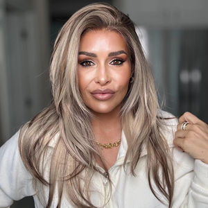 Peluca de Encaje Sintético de Alta Calidad, Resistente al Calor, Sin Platino, 13x4 HD, Pre-Desplumada, con Capas, 16 Pulgadas, Transparente - Product Image 1