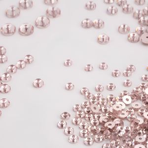 Perles de strass à coudre en résine époxy Rosaline 5 mm, à dos plat et trou central, pour la confection de bijoux et de pendentifs médaillons - Product Image 3