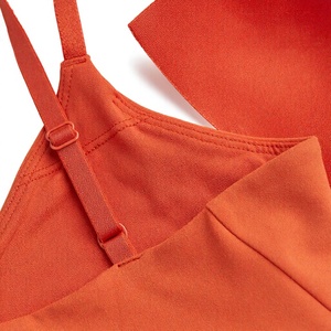 Sujetador deportivo sin costuras color naranja para mujer, de alto soporte, de secado rápido, con logo frontal, para gimnasio, yoga y ropa deportiva. - Product Image 6